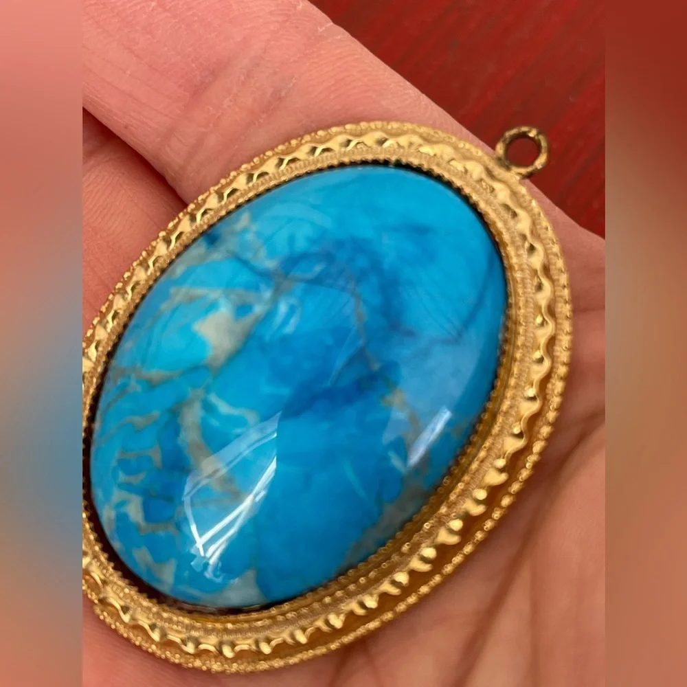 Vintage blue‎ veined cabochon pendant set in gold tone rhodium-gift for her